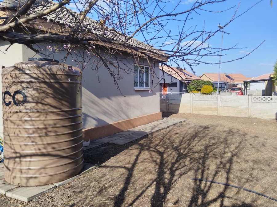 3 Bedroom Property for Sale in Freedom Park North West